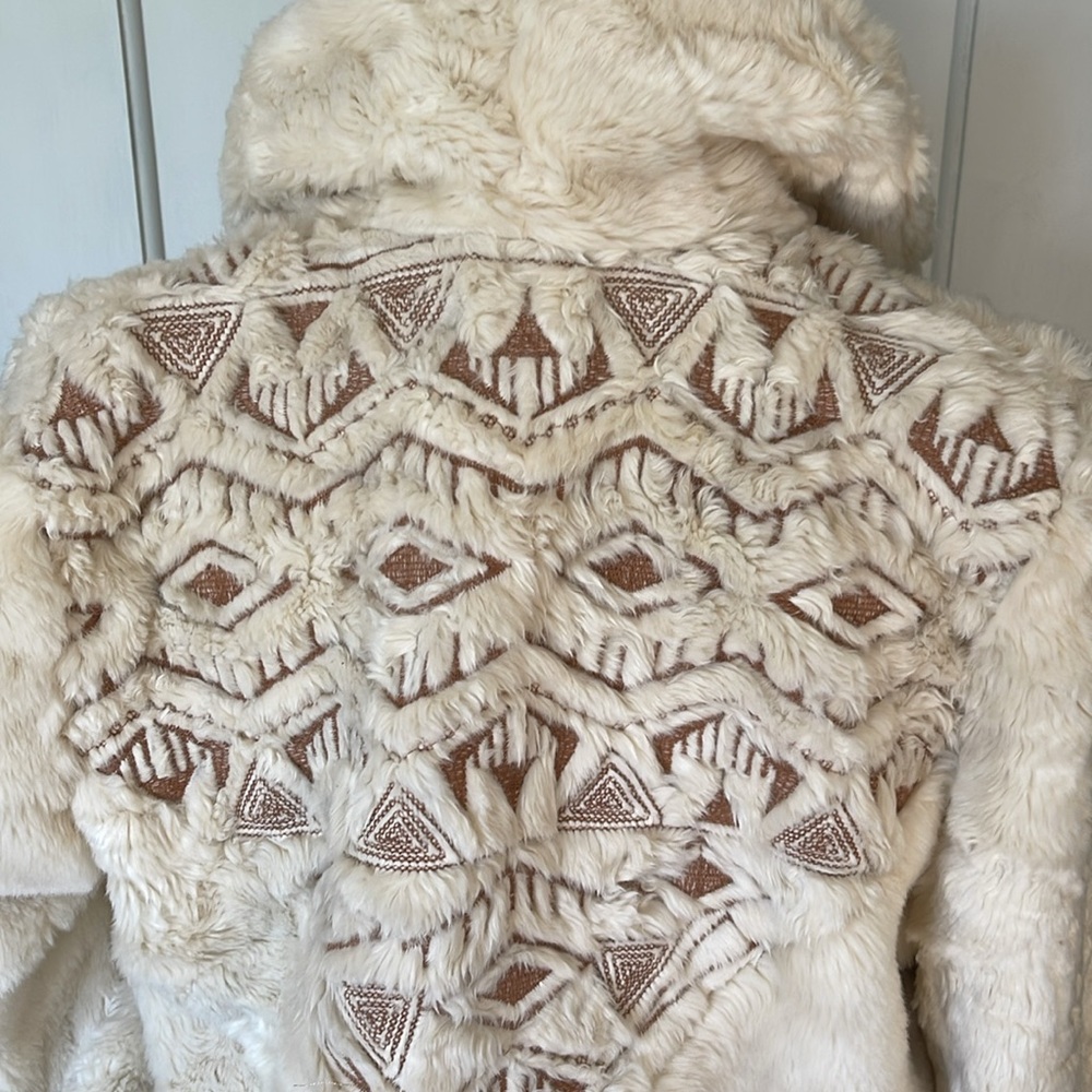 Free People, “cascade” faux fur jacket. Size small. Oversized. NWOT, no flaws.